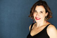 LEGGI E ASSAGGIA: STEFANIA AUCI