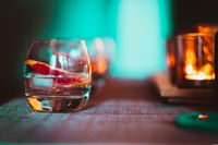 Tavola rasa. L’aperitivo auto-censurato
