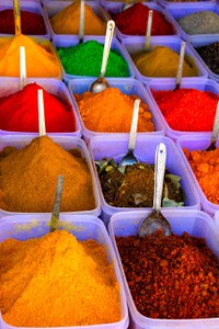 UN MONDO DI SPEZIE AL MERCATO DELLA TERRA DI IMOLA